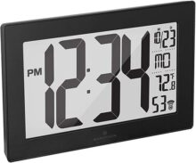 Marathon CL030068BK-BS Reloj de Pared Atómico Panorámico Delgado con Calendario, 8 Zonas Horarias, Temperatura Interior, y Soporte de Mesa - Pilas Incluida. Color- Negro/Acero Inoxidable.